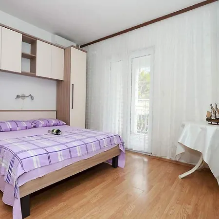 Apartment Pezo - Two Bedroom With Balcony *