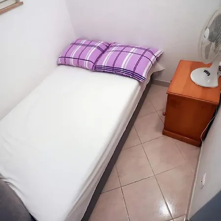 Pezo - Two Bedroom With Balcony * Baska Voda